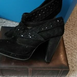 Kenneth Cole black booties